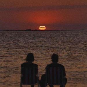 校花被捅出淫水
